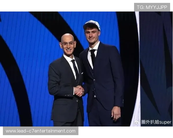 从天赋神坛到疯狂三月风暴 库珀弗拉格大学赛季能否提前锁定NBA状元席位 从天赋神坛到疯狂三月风暴 库珀弗拉格大学赛季能否提前锁定NBA状元席位